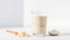 Ist es besser, Proteinpulver mit Wasser oder Milch zu trinken?